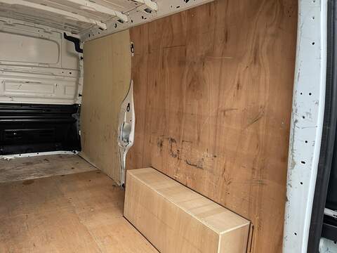 Renault Trafic 2.0 dCi Blue LL30 Business L2 H1 Euro 6 (s/s) 5dr - U534