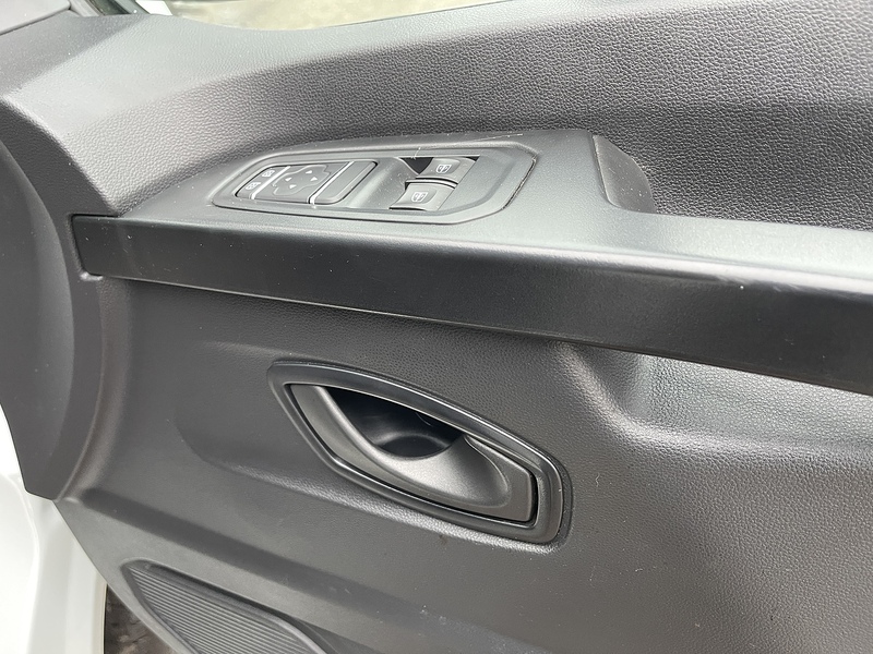 Renault Trafic 2.0 dCi Blue LL30 Business L2 H1 Euro 6 (s/s) 5dr - U534