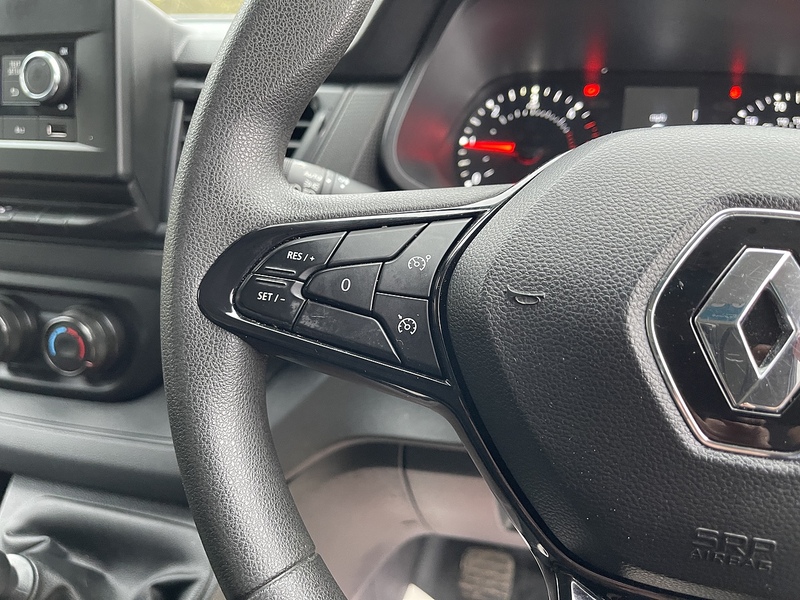 Renault Trafic 2.0 dCi Blue LL30 Business L2 H1 Euro 6 (s/s) 5dr - U534