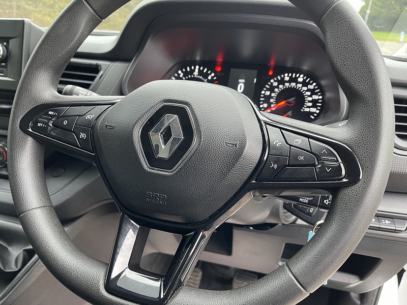 Renault Trafic 2.0 dCi Blue LL30 Business L2 H1 Euro 6 (s/s) 5dr - U534