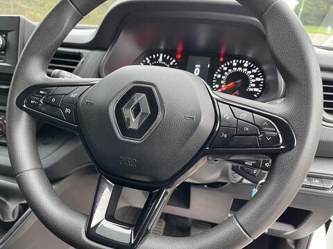 Renault Trafic 2.0 dCi Blue LL30 Business L2 H1 Euro 6 (s/s) 5dr - U534