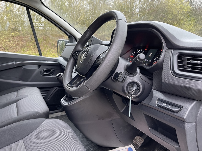 Renault Trafic 2.0 dCi Blue LL30 Business L2 H1 Euro 6 (s/s) 5dr - U534