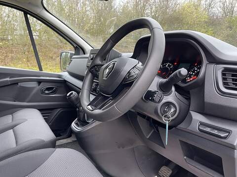 Renault Trafic 2.0 dCi Blue LL30 Business L2 H1 Euro 6 (s/s) 5dr - U534