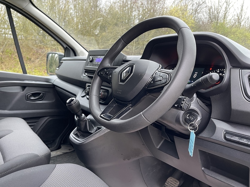 Renault Trafic 2.0 dCi Blue LL30 Business L2 H1 Euro 6 (s/s) 5dr - U534