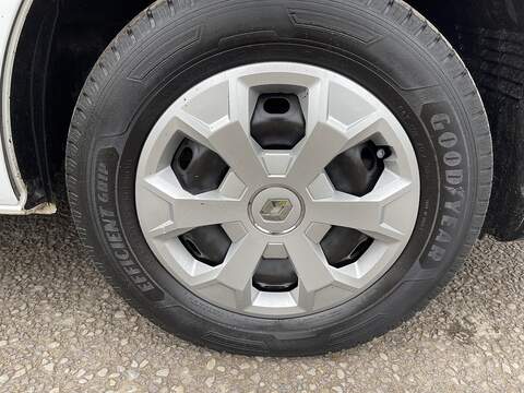 Renault Trafic 2.0 dCi Blue LL30 Business L2 H1 Euro 6 (s/s) 5dr - U534