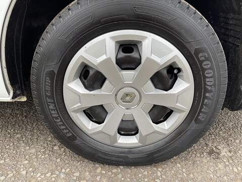 Renault Trafic 2.0 dCi Blue LL30 Business L2 H1 Euro 6 (s/s) 5dr - U534