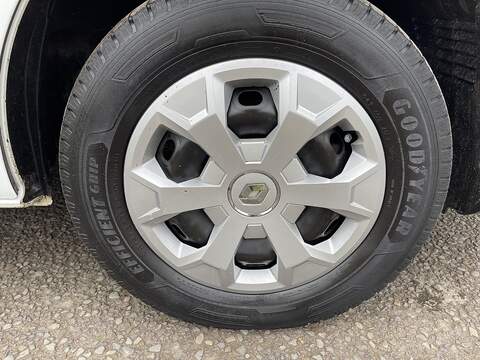 Renault Trafic 2.0 dCi Blue LL30 Business L2 H1 Euro 6 (s/s) 5dr - U534