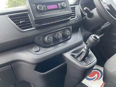 Renault Trafic 2.0 dCi Blue SL28 Business L1 H1 Euro 6 (s/s) 5dr - U535