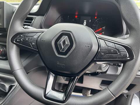 Renault Trafic 2.0 dCi Blue SL28 Business L1 H1 Euro 6 (s/s) 5dr - U535