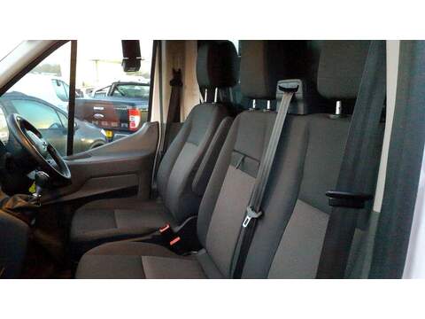 Ford Transit 2.0 350 EcoBlue Leader Luton 3dr Diesel Manual RWD L4 Euro 6 (s/s) (130 ps) - U536
