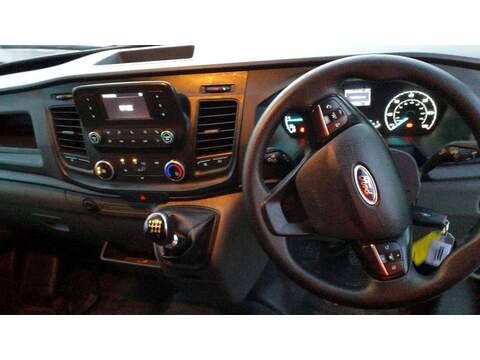 Ford Transit 2.0 350 EcoBlue Leader Luton 3dr Diesel Manual RWD L4 Euro 6 (s/s) (130 ps) - U536