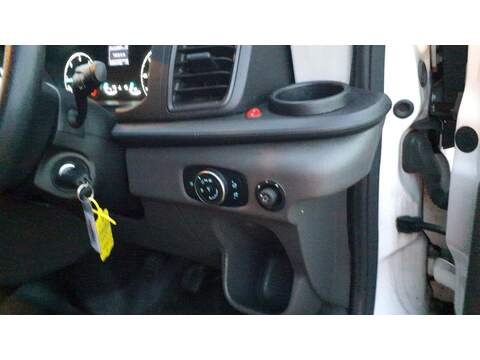 Ford Transit 2.0 350 EcoBlue Leader Luton 3dr Diesel Manual RWD L4 Euro 6 (s/s) (130 ps) - U536