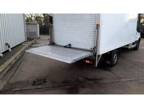 Ford Transit 2.0 350 EcoBlue Leader Luton 3dr Diesel Manual RWD L4 Euro 6 (s/s) (130 ps) - U536