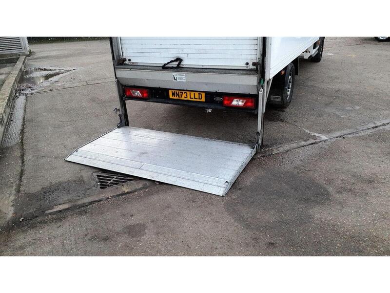 Ford Transit 2.0 350 EcoBlue Leader Luton 3dr Diesel Manual RWD L4 Euro 6 (s/s) (130 ps) - U536