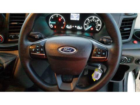 Ford Transit 2.0 350 EcoBlue Leader Luton 3dr Diesel Manual RWD L4 Euro 6 (s/s) (130 ps) - U536