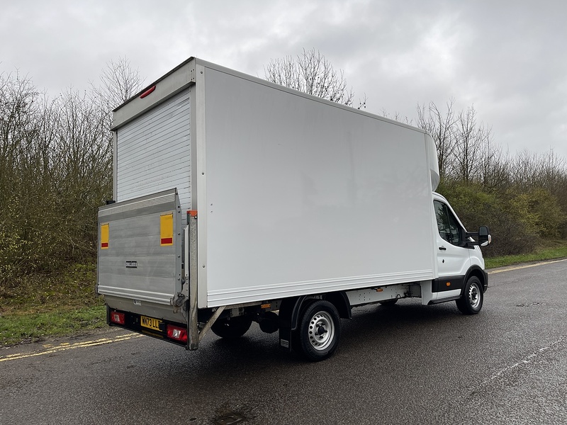 Ford Transit 2.0 350 EcoBlue Leader Luton 3dr Diesel Manual RWD L4 Euro 6 (s/s) (130 ps) - U536