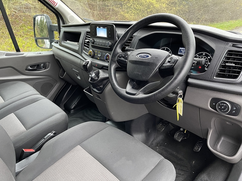 Ford Transit 2.0 350 EcoBlue Leader Luton 3dr Diesel Manual RWD L4 Euro 6 (s/s) (130 ps) - U536