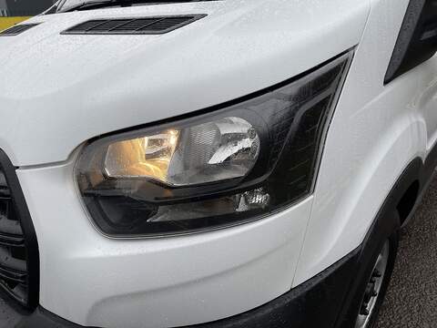 Ford Transit 2.0 350 EcoBlue Leader Luton 3dr Diesel Manual RWD L4 Euro 6 (s/s) (130 ps) - U536