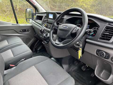 Ford Transit 2.0 350 EcoBlue Leader Luton 3dr Diesel Manual RWD L4 Euro 6 (s/s) (130 ps) - U536