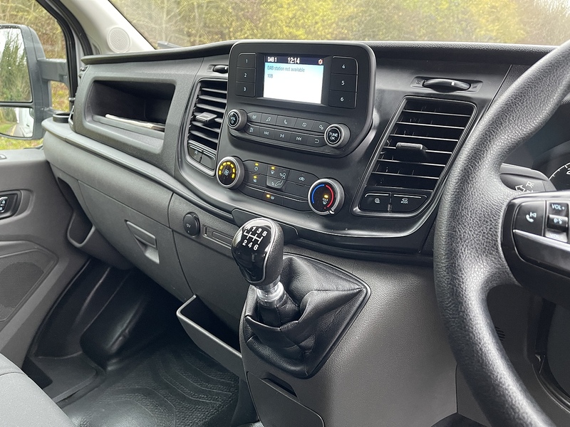 Ford Transit 2.0 350 EcoBlue Leader Luton 3dr Diesel Manual RWD L4 Euro 6 (s/s) (130 ps) - U536