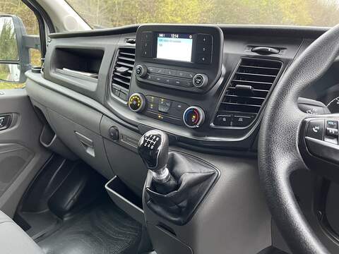 Ford Transit 2.0 350 EcoBlue Leader Luton 3dr Diesel Manual RWD L4 Euro 6 (s/s) (130 ps) - U536