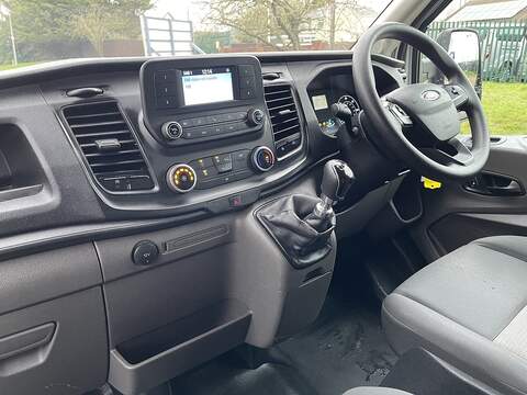 Ford Transit 2.0 350 EcoBlue Leader Luton 3dr Diesel Manual RWD L4 Euro 6 (s/s) (130 ps) - U536