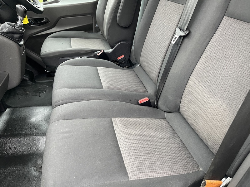 Ford Transit 2.0 350 EcoBlue Leader Luton 3dr Diesel Manual RWD L4 Euro 6 (s/s) (130 ps) - U536