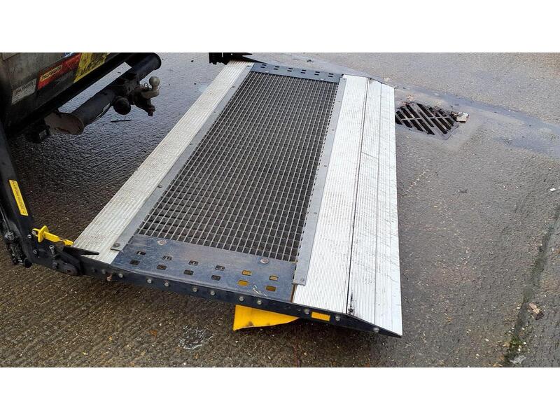 Ford Transit 2.0 350 EcoBlue Leader Dropside 2dr Diesel Manual RWD L4 Euro 6 (s/s) (130 ps) - U537