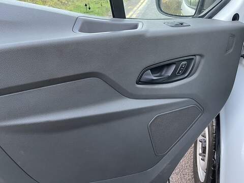 Ford Transit 2.0 350 EcoBlue Leader Dropside 2dr Diesel Manual RWD L4 Euro 6 (s/s) (130 ps) - U537