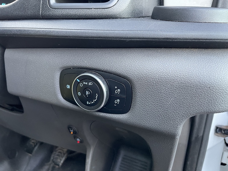 Ford Transit 2.0 350 EcoBlue Leader Dropside 2dr Diesel Manual RWD L4 Euro 6 (s/s) (130 ps) - U537