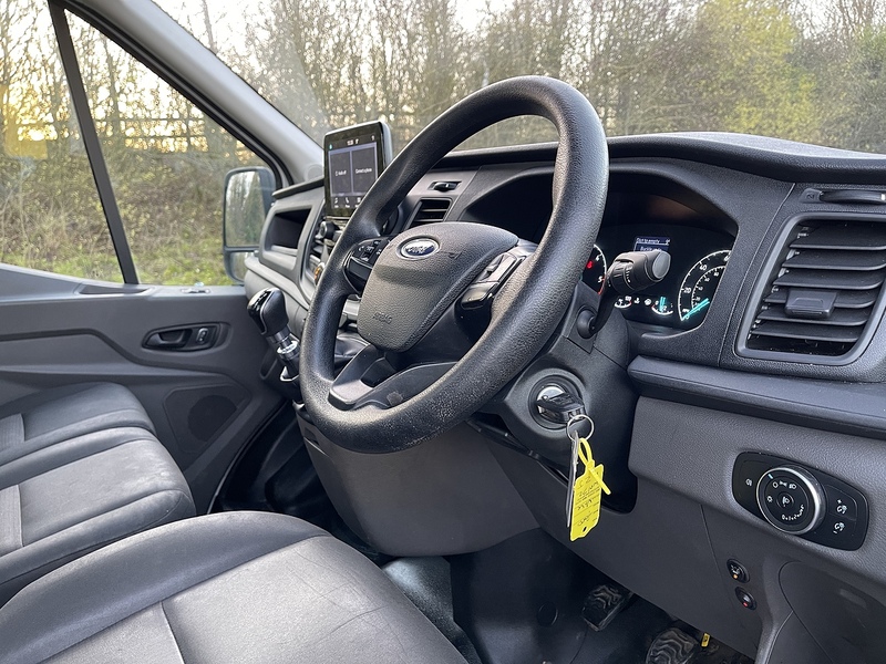 Ford Transit 2.0 350 EcoBlue Leader Dropside 2dr Diesel Manual RWD L4 Euro 6 (s/s) (130 ps) - U537