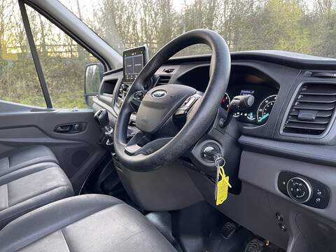 Ford Transit 2.0 350 EcoBlue Leader Dropside 2dr Diesel Manual RWD L4 Euro 6 (s/s) (130 ps) - U537