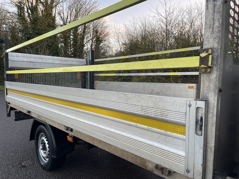 Ford Transit 2.0 350 EcoBlue Leader Dropside 2dr Diesel Manual RWD L4 Euro 6 (s/s) (130 ps) - U537