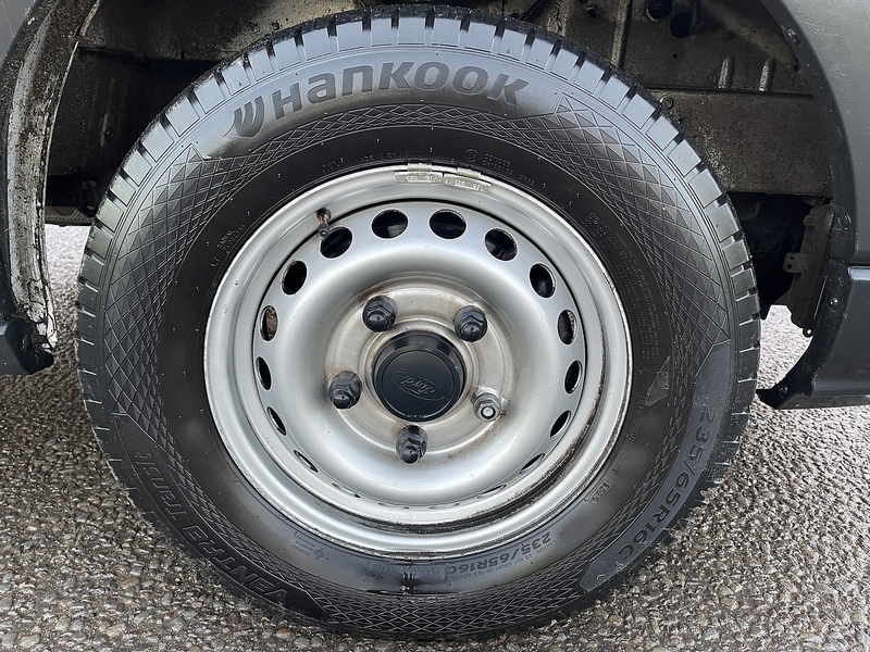 Ford Transit 2.0 350 EcoBlue Leader Dropside 2dr Diesel Manual RWD L4 Euro 6 (s/s) (130 ps) - U537