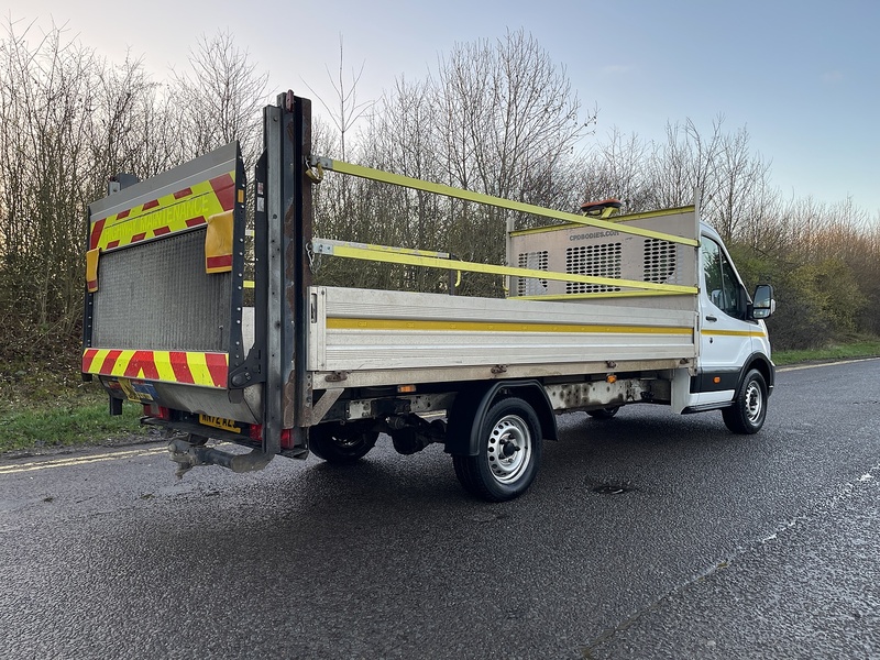 Ford Transit 2.0 350 EcoBlue Leader Dropside 2dr Diesel Manual RWD L4 Euro 6 (s/s) (130 ps) - U537