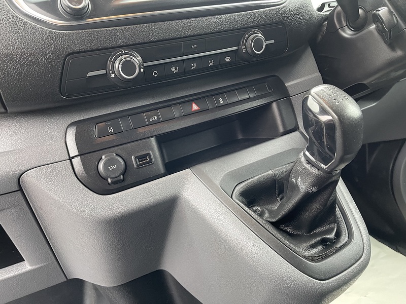 Peugeot Expert 1.6 BlueHDi 1000 Professional Compact Panel Van SWB Euro 6 6dr - U538