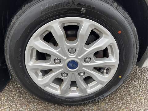 Ford Tourneo Custom 2.0 320 EcoBlue MHEV Titanium L2 Euro 6 (s/s) 5dr - U542