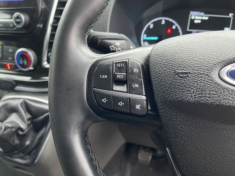 Ford Tourneo Custom 2.0 320 EcoBlue MHEV Titanium L2 Euro 6 (s/s) 5dr - U542