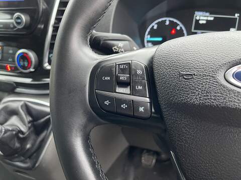 Ford Tourneo Custom 2.0 320 EcoBlue MHEV Titanium L2 Euro 6 (s/s) 5dr - U542