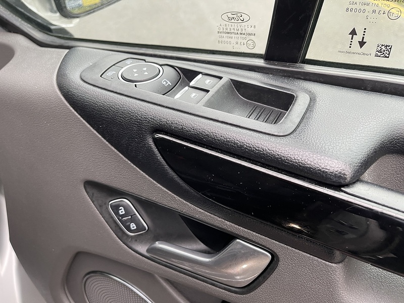 Ford Tourneo Custom 2.0 320 EcoBlue MHEV Titanium L2 Euro 6 (s/s) 5dr - U542