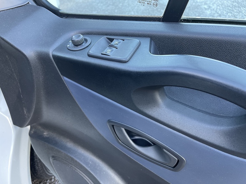 Vauxhall Vivaro 1.6 CDTi 2900 L1 H1 Euro 6 (s/s) 5dr - U551