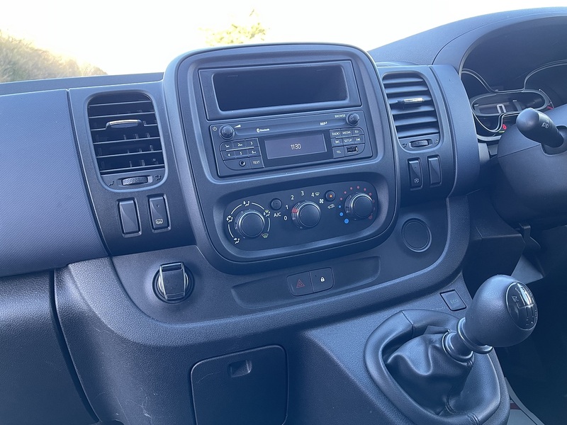 Vauxhall Vivaro 1.6 CDTi 2900 L1 H1 Euro 6 (s/s) 5dr - U551