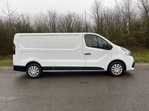 Renault Trafic 1.6 dCi 29 Business+ LWB Standard Roof Euro 6 5dr - U553
