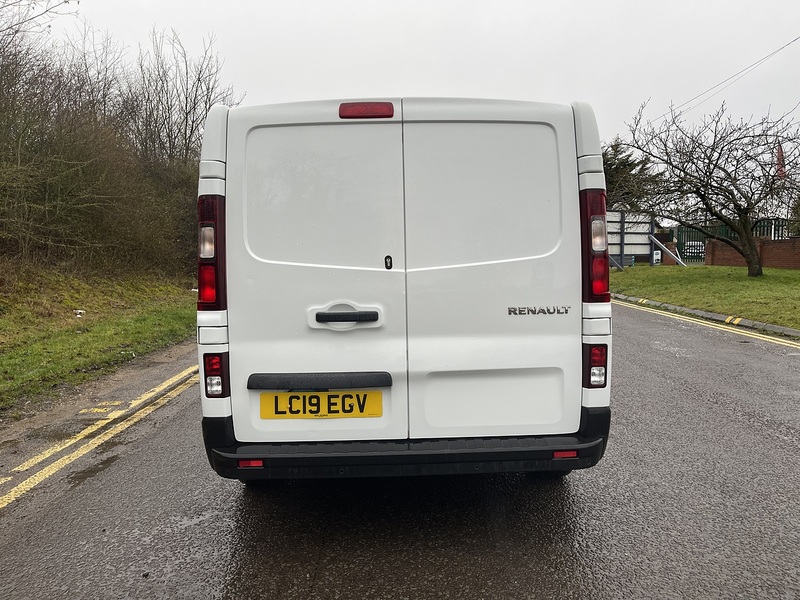Renault Trafic 1.6 dCi 29 Business+ LWB Standard Roof Euro 6 5dr - U553