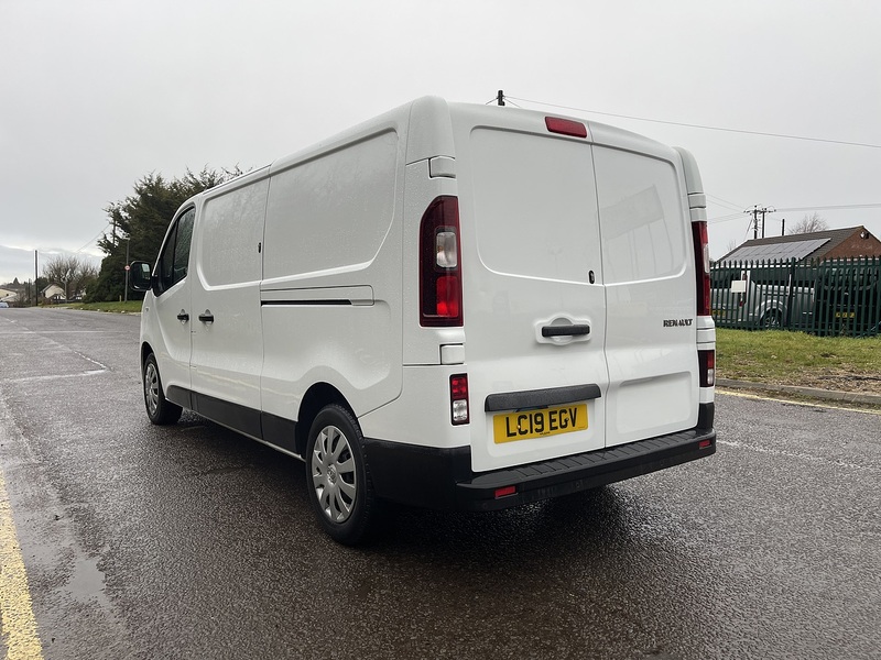 Renault Trafic 1.6 dCi 29 Business+ LWB Standard Roof Euro 6 5dr - U553