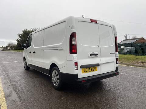 Renault Trafic 1.6 dCi 29 Business+ LWB Standard Roof Euro 6 5dr - U553