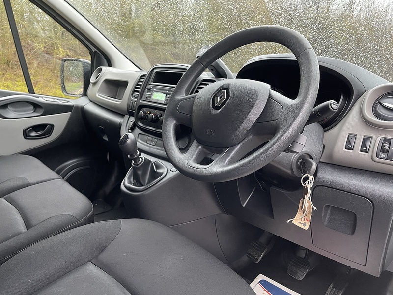 Renault Trafic 1.6 dCi 29 Business+ LWB Standard Roof Euro 6 5dr - U553