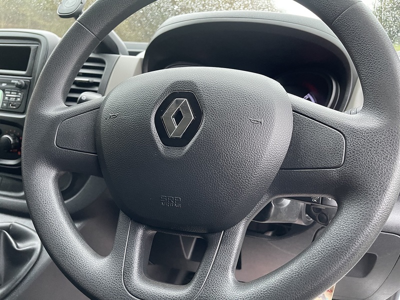 Renault Trafic 1.6 dCi 29 Business+ LWB Standard Roof Euro 6 5dr - U553