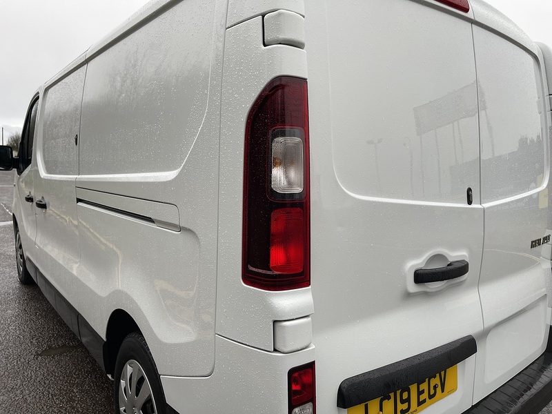 Renault Trafic 1.6 dCi 29 Business+ LWB Standard Roof Euro 6 5dr - U553