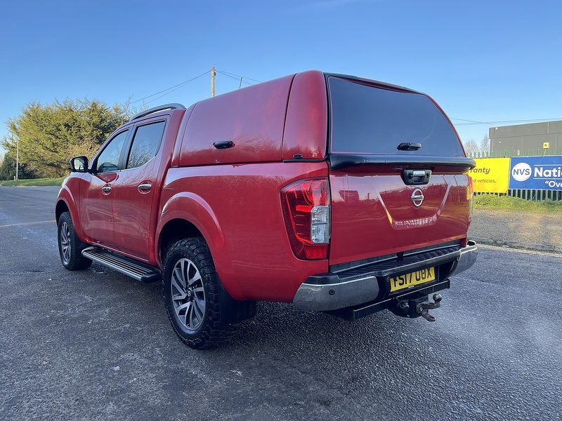 Nissan Navara Navara Tekna Pickup 2 Manual Diesel - U555
